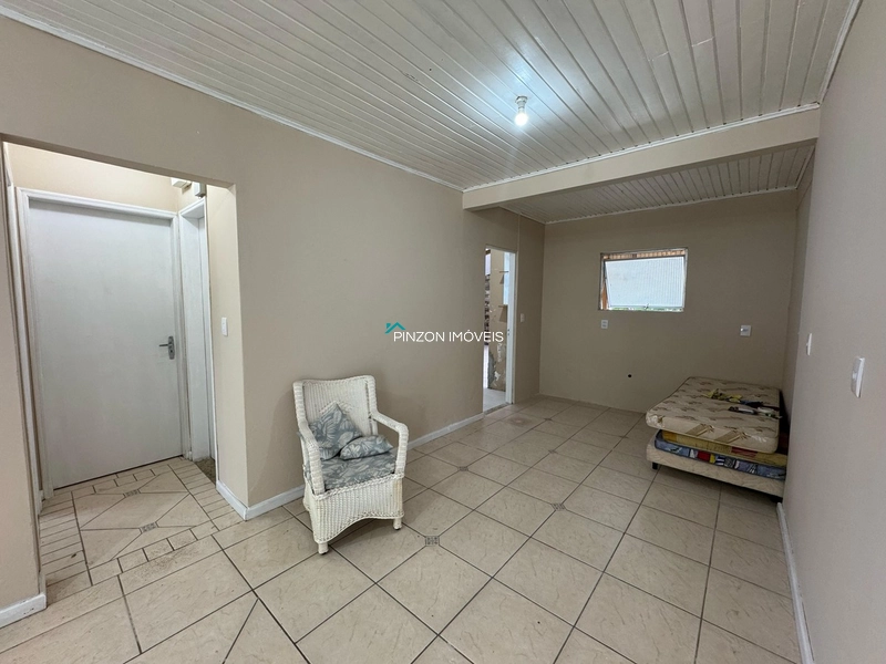 CASA COM PISCINA EM ATLÂNTIDA SUL: 9ª foto da galeria de imagens do imóvel