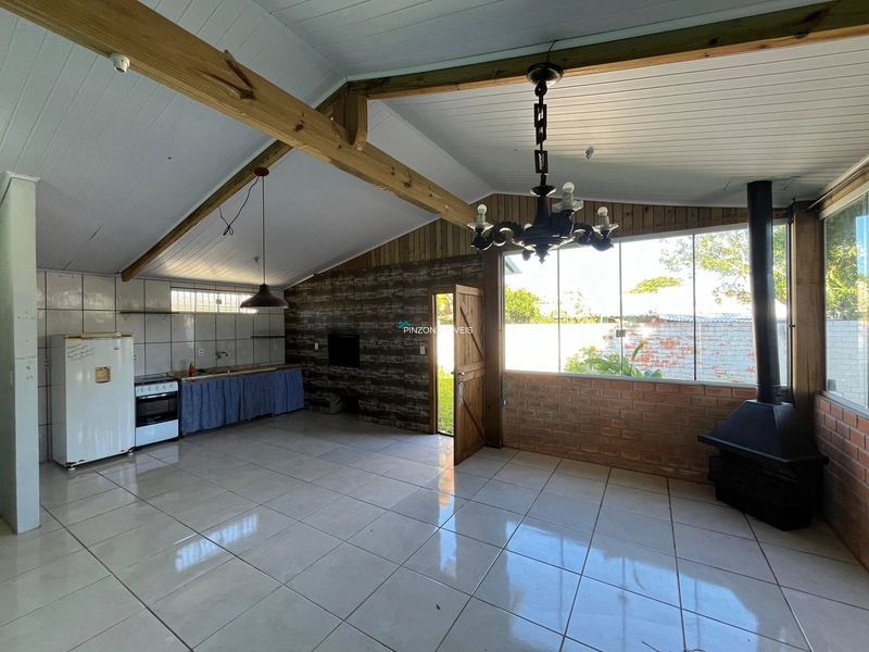 CASA COM PISCINA EM ATLÂNTIDA SUL: 5ª foto da galeria de imagens do imóvel