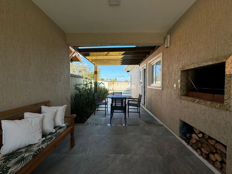 CASA COM PISCINA A 450M DA PRAIA: 16ª foto da galeria de imagens do imóvel