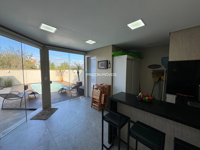 CASA COM PISCINA A 450M DA PRAIA: 12ª foto da galeria de imagens do imóvel