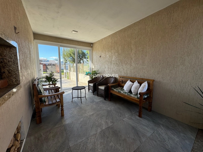 CASA COM PISCINA A 450M DA PRAIA: 19ª foto da galeria de imagens do imóvel