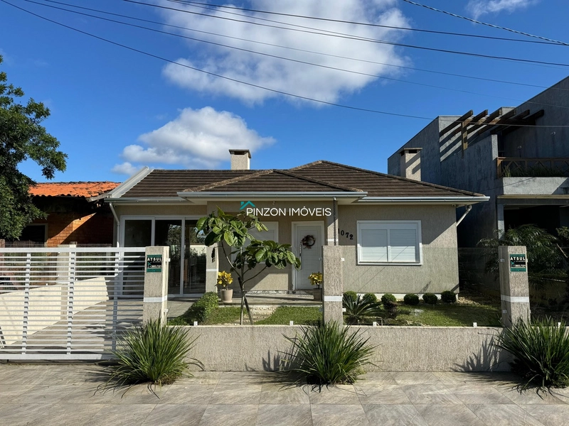 CASA COM PISCINA A 450M DA PRAIA: 4ª foto da galeria de imagens do imóvel