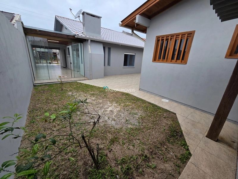 CASA A 50 METROS DO MAR RECÉM REFORMADA: 20ª foto da galeria de imagens do imóvel