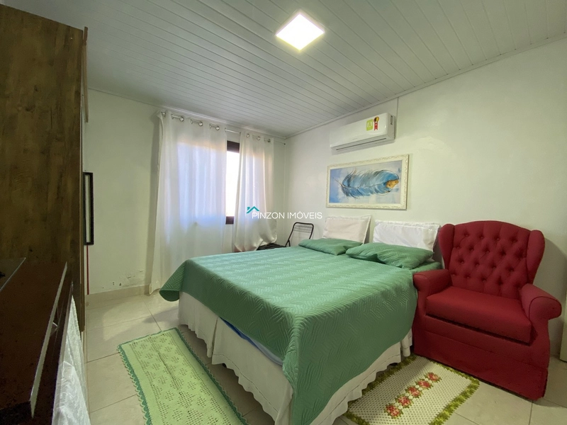 CASA COM PISCINA: 22ª foto da galeria de imagens do imóvel