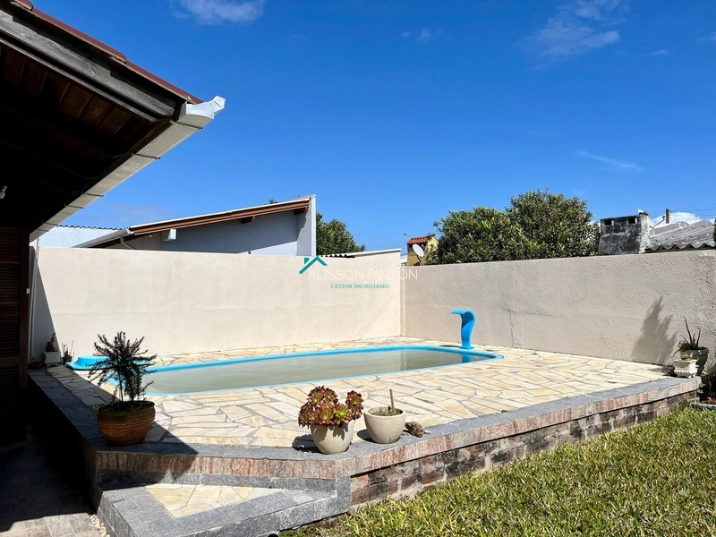 CASA COM PISCINA: 9ª foto da galeria de imagens do imóvel