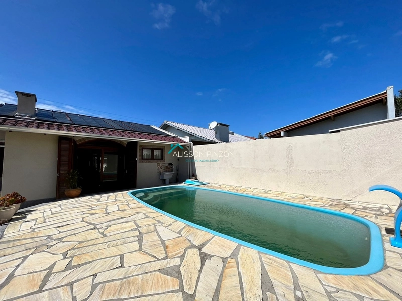 CASA COM PISCINA: 11ª foto da galeria de imagens do imóvel