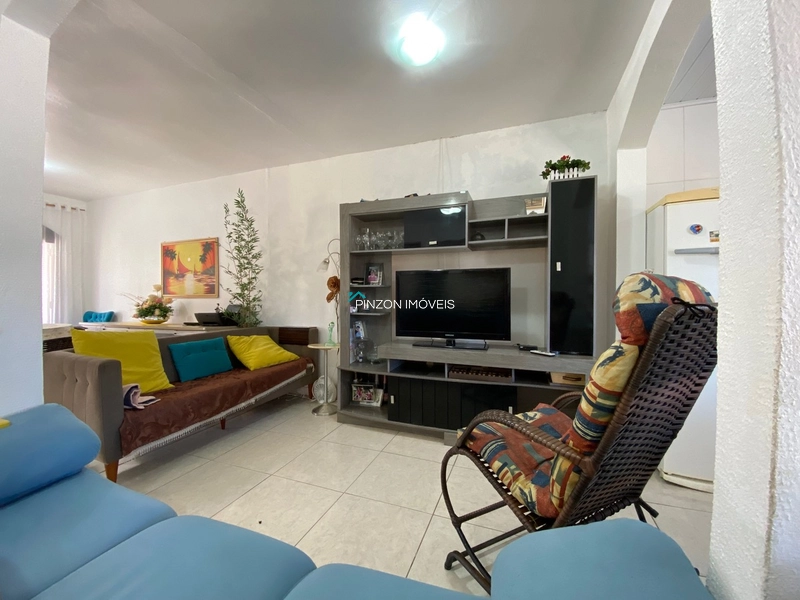 CASA COM PISCINA: 17ª foto da galeria de imagens do imóvel
