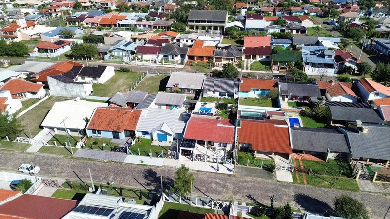 CASA COM PISCINA: 6ª foto da galeria de imagens do imóvel