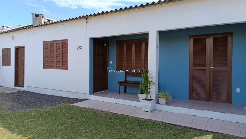 CASA A 300M DO MAR APENAS.: 1ª foto da galeria de imagens do imóvel