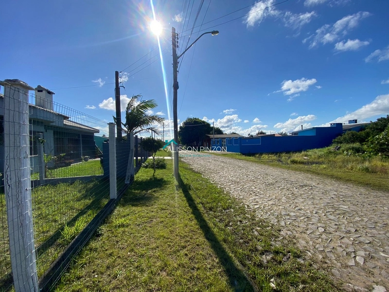 Terreno aterrado em região de moradores.: 4ª foto da galeria de imagens do imóvel