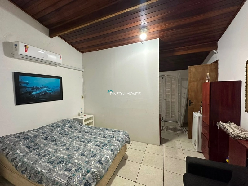 CASA A 200 METROS DO MAR COM PISCINA E ÓTIMA LOCALIZAÇÃO : 11ª foto da galeria de imagens do imóvel