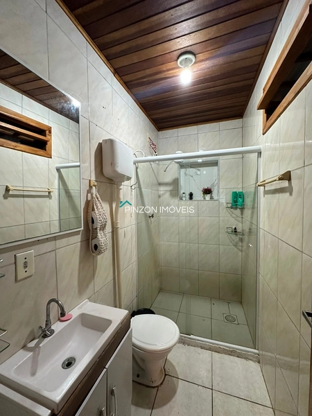 CASA A 200 METROS DO MAR COM PISCINA E ÓTIMA LOCALIZAÇÃO : 8ª foto da galeria de imagens do imóvel