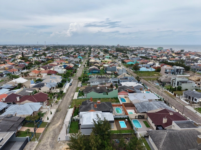 CASA COM PISCINA À 300 METROS DA PRAIA: 16ª foto da galeria de imagens do imóvel