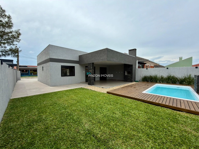 CASA COM PISCINA À 300 METROS DA PRAIA: 5ª foto da galeria de imagens do imóvel
