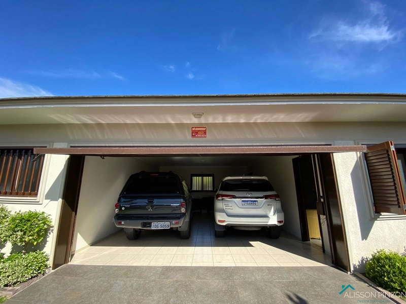 PROPRIEDADE COM 2 TERRENOS A UMA QUADRA DO MAR: 7ª foto da galeria de imagens do imóvel