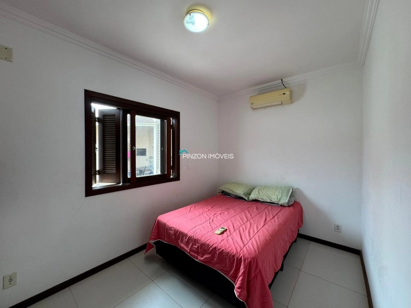 CASA A 200 METROS DO MAR: 16ª foto da galeria de imagens do imóvel
