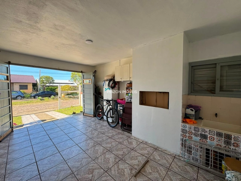 Belíssima casa em avenida: 10ª foto da galeria de imagens do imóvel