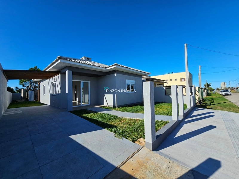 CASA NOVA NO BALNEÁRIO CAMBOIM EM ARROIO DO SAL: 1ª foto da galeria de imagens do imóvel