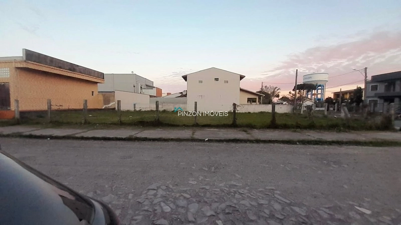 TERRENO DE ESQUINA NO CENTRO DE ARROIO DO SAL: 6ª foto da galeria de imagens do imóvel