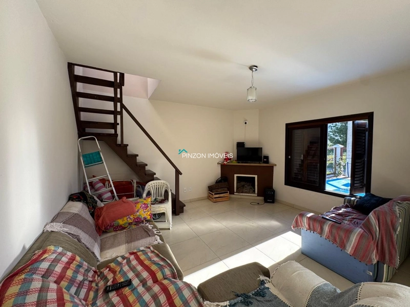 CASA PRÓXIMA DA PRAIA: 4ª foto da galeria de imagens do imóvel
