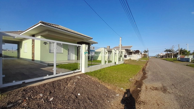 CASA NOVA A 250 METROS DO MAR EM ARROIO DO SAL!: 3ª foto da galeria de imagens do imóvel