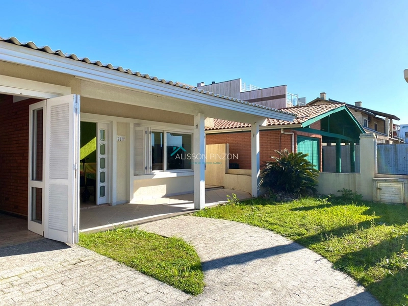 CASA COM PISCINA NA BEIRA MAR: 3ª foto da galeria de imagens do imóvel