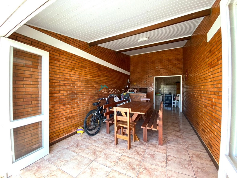 CASA COM PISCINA NA BEIRA MAR: 5ª foto da galeria de imagens do imóvel
