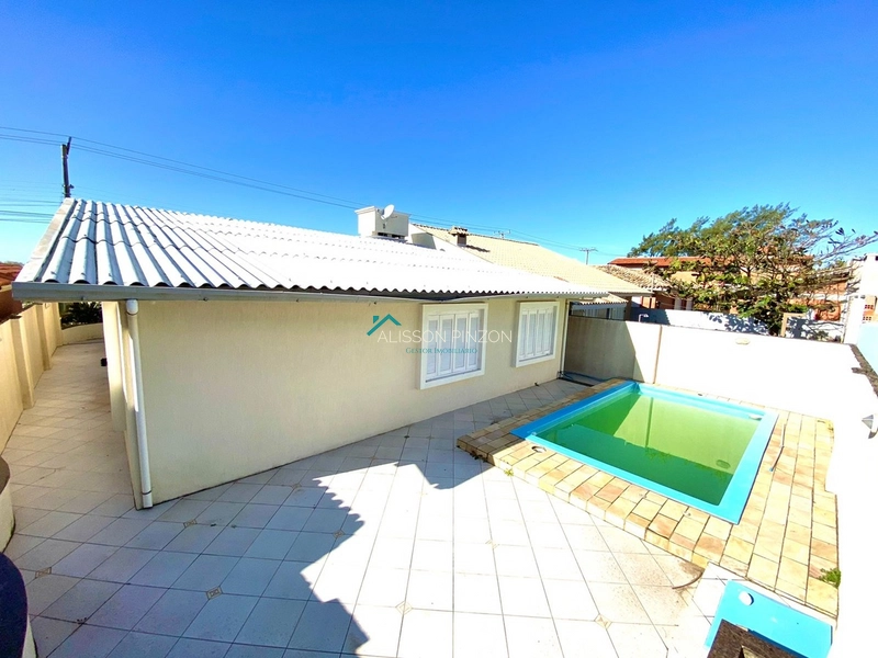 CASA COM PISCINA NA BEIRA MAR: 4ª foto da galeria de imagens do imóvel