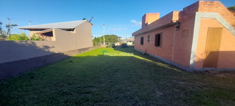 Casa com 3 terrenos no Balneário Jardim Olivia, na Av. principal.: 4ª foto da galeria de imagens do imóvel