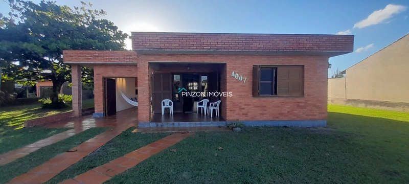 Casa com 3 terrenos no Balneário Jardim Olivia, na Av. principal.: 2ª foto da galeria de imagens do imóvel