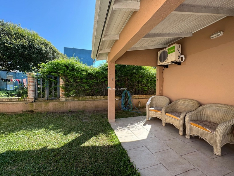 Casa com piscina a 200m da praia.: 11ª foto da galeria de imagens do imóvel