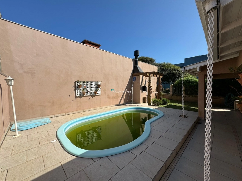 Casa com piscina a 200m da praia.: 7ª foto da galeria de imagens do imóvel