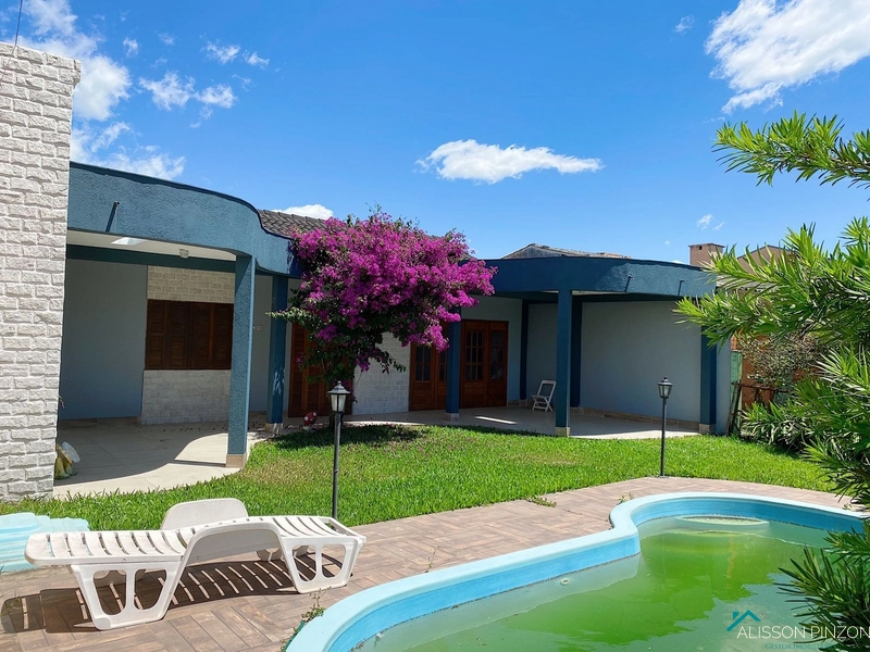 CASA COM PISCINA A 250M DA PRAIA: 7ª foto da galeria de imagens do imóvel