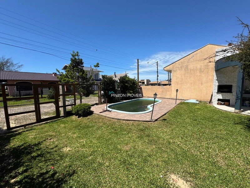 CASA COM PISCINA A 250M DA PRAIA: 4ª foto da galeria de imagens do imóvel
