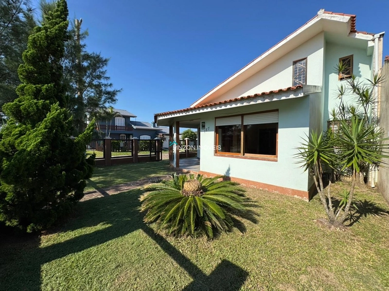 CASA A 100M DA PRAIA: 1ª foto da galeria de imagens do imóvel