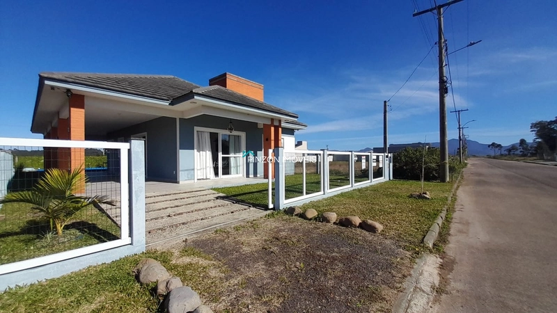 CASA QUE REÚNE CONFORTO E QUALIDADE DE VIDA EM ARROIO DO SAL: 3ª foto da galeria de imagens do imóvel