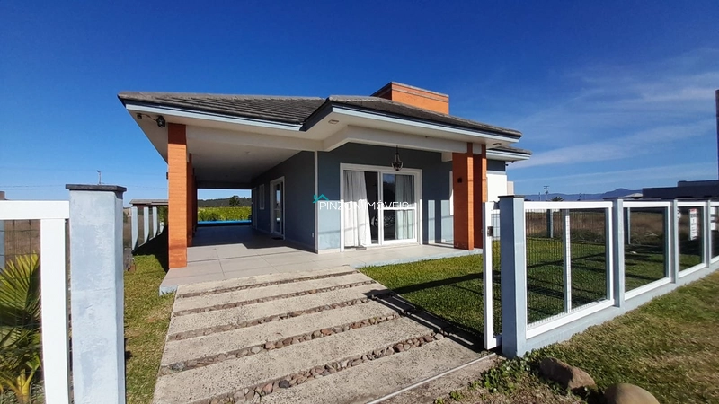 CASA QUE REÚNE CONFORTO E QUALIDADE DE VIDA EM ARROIO DO SAL: 2ª foto da galeria de imagens do imóvel