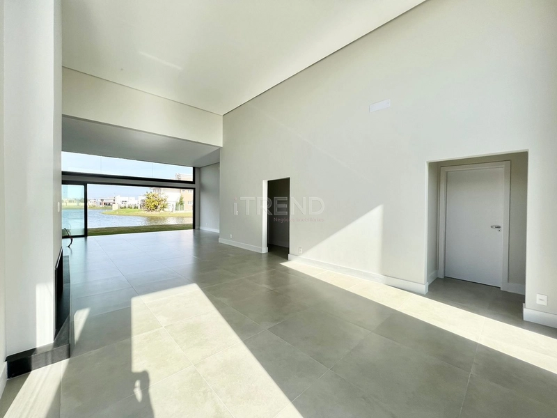 CASA NOVA, BEIRA LAGO, CONDOMÍNIO RIVIERA: 9ª foto da galeria de imagens do imóvel