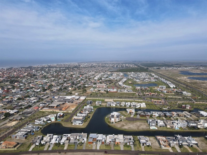 CASA NOVA, BEIRA LAGO, CONDOMÍNIO RIVIERA: 21ª foto da galeria de imagens do imóvel