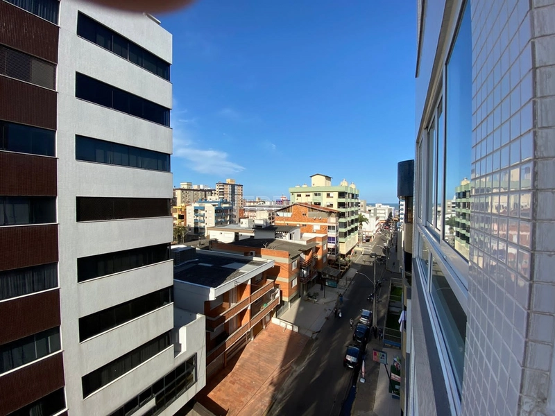 Dois dormitórios em prédio novo no centro: 2ª foto da galeria de imagens do imóvel