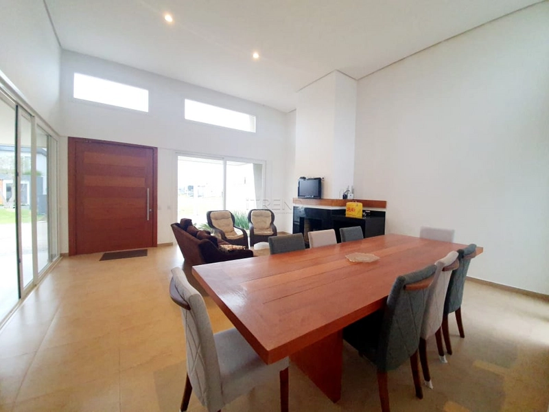CASA EM CONDOMINIO, 4 DORMITORIOS!: 1ª foto da galeria de imagens do imóvel