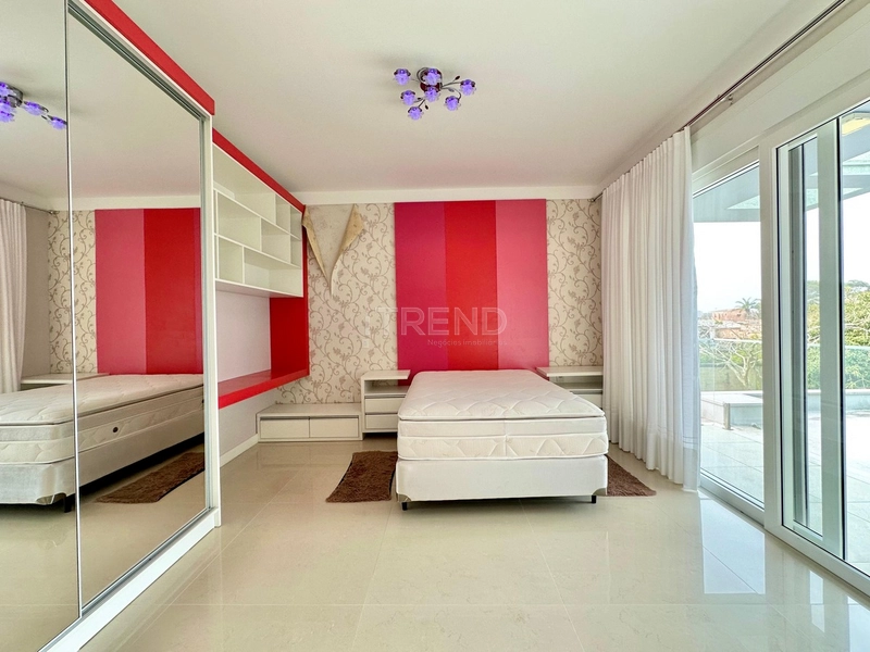 Sobrado à venda no condomínio Dubai Resort.: 1ª foto da galeria de imagens do imóvel