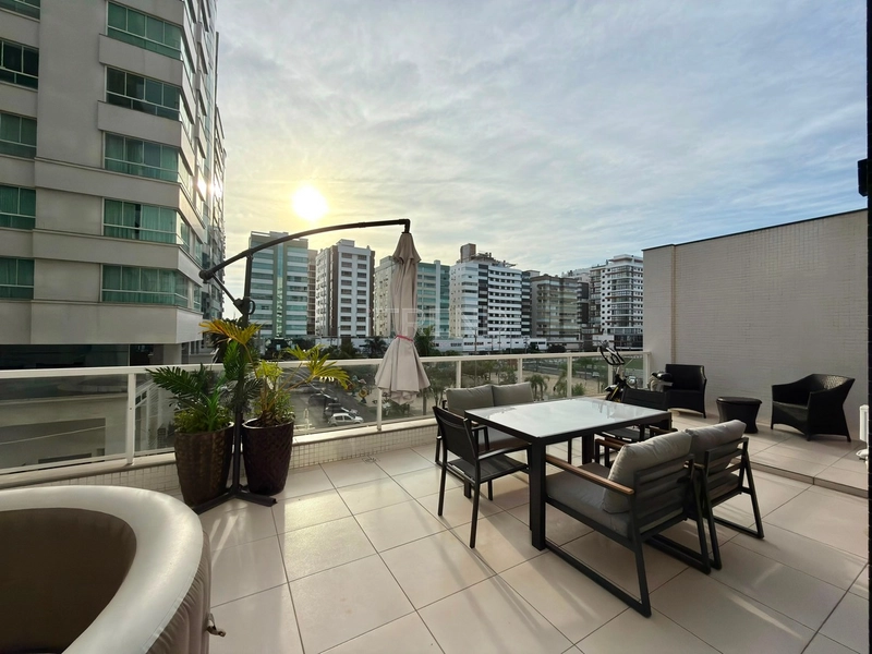 TERRAÇO INCRÍVEL EM FRENTE A PRAÇA: 24ª foto da galeria de imagens do imóvel