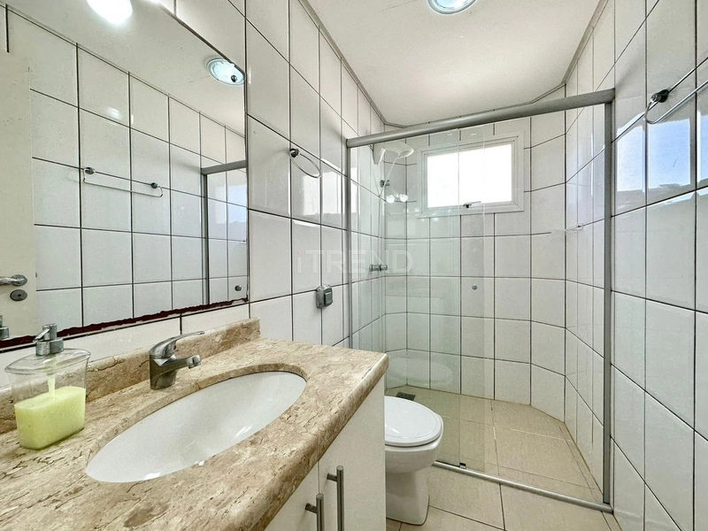 Apartamento com sacada de frente e vista para a rua: 9ª foto da galeria de imagens do imóvel