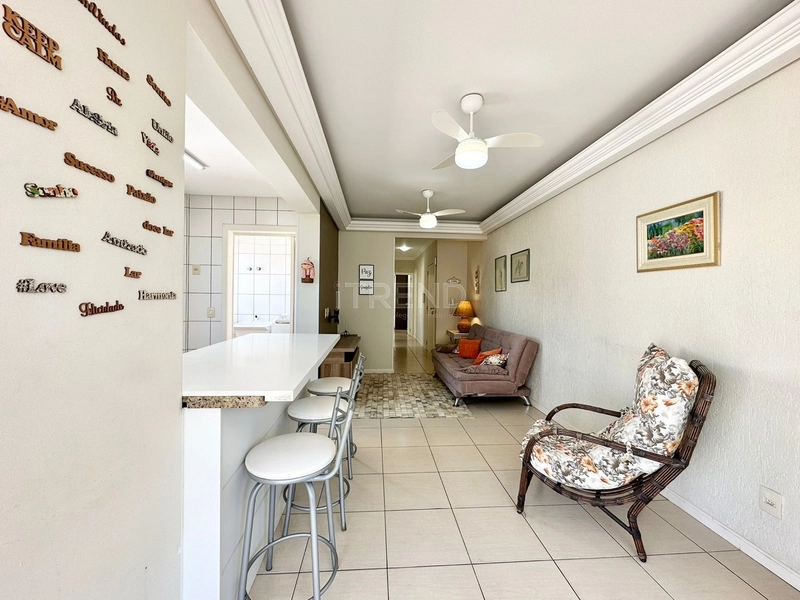 Apartamento com sacada de frente e vista para a rua: 10ª foto da galeria de imagens do imóvel