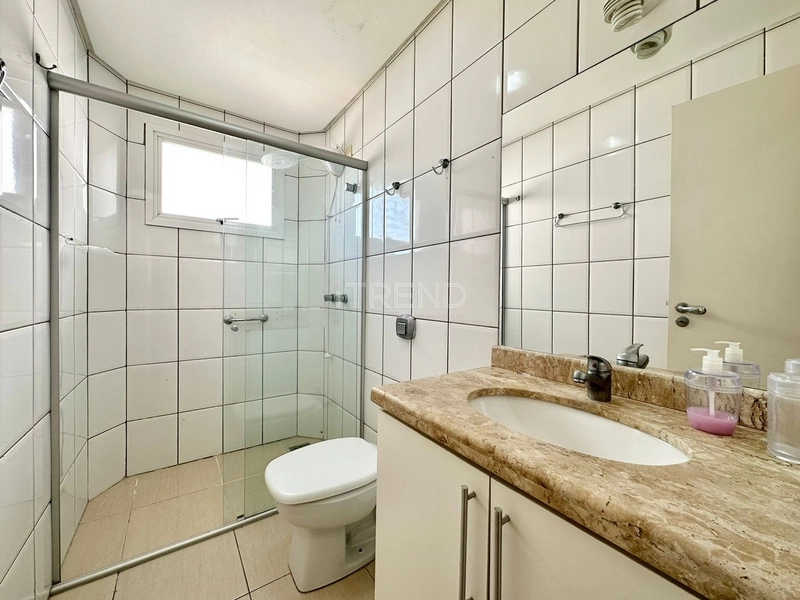 Apartamento com sacada de frente e vista para a rua: 12ª foto da galeria de imagens do imóvel