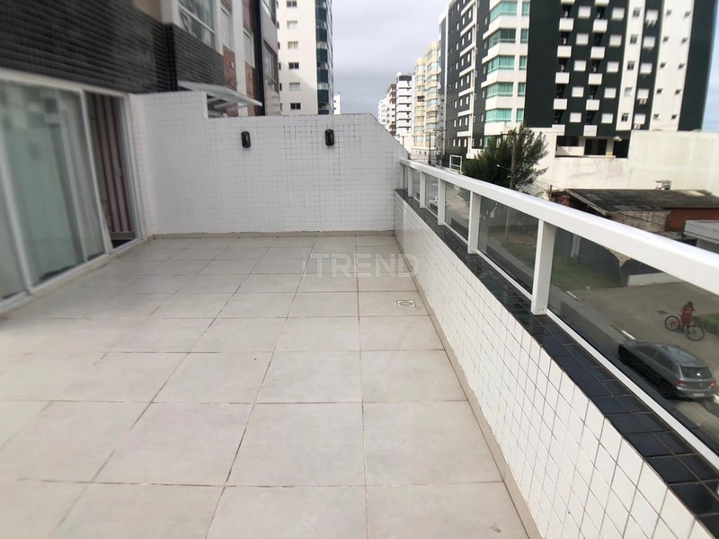 Apartamento com grande terraço: 35ª foto da galeria de imagens do imóvel