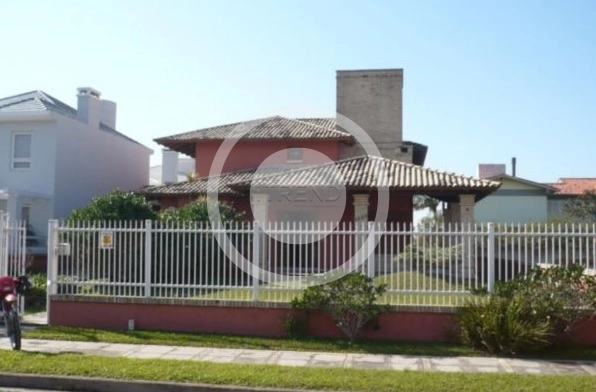 Sobrado com 04 dormitórios em ótima regiçao e junto ao mar!: 2ª foto da galeria de imagens do imóvel