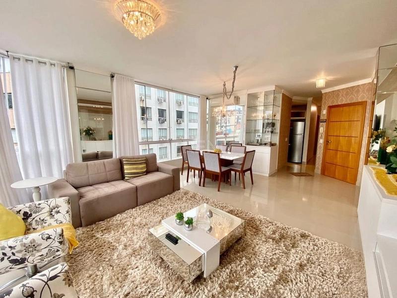 Apartamento 3 dormitórios com vista para o mar no Centro: 3ª foto da galeria de imagens do imóvel