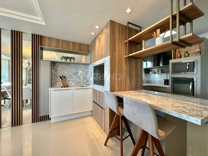 APARTAMENTO FRENTE MAR: 7ª foto da galeria de imagens do imóvel